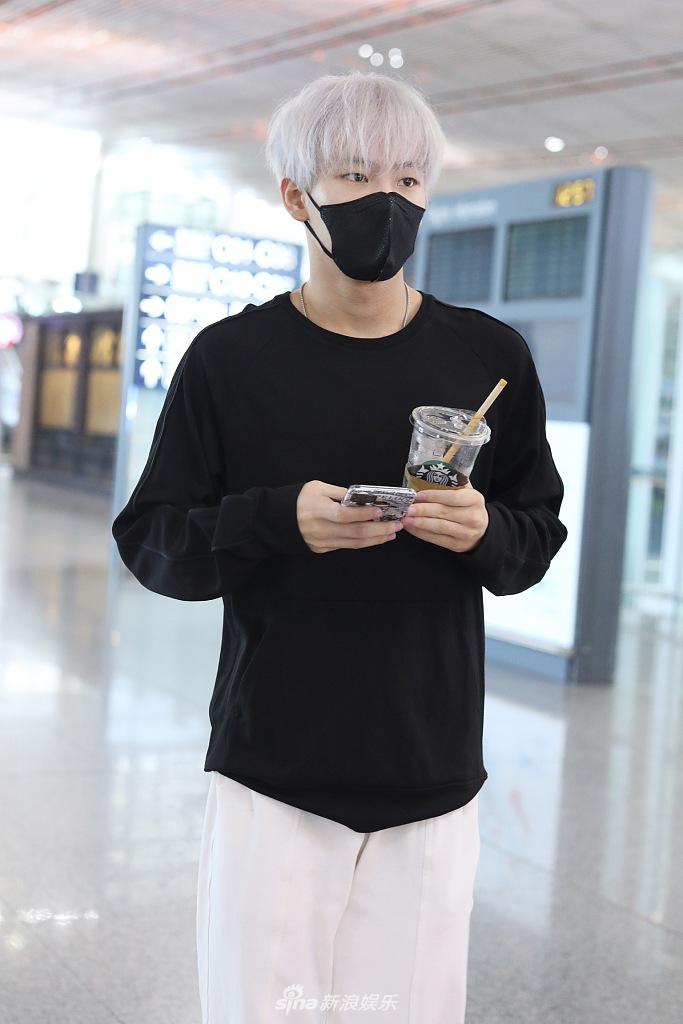 实况妖人-爱游戏App官方下载入口-爱游戏