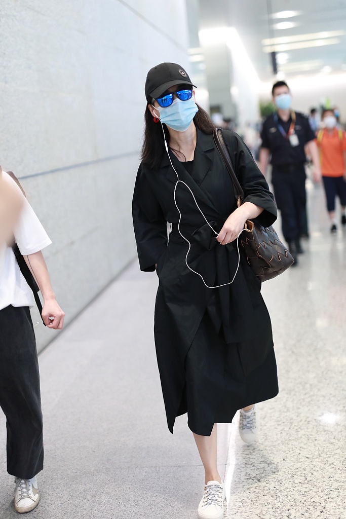 风衣棒球帽_和平精英黄金风衣图片