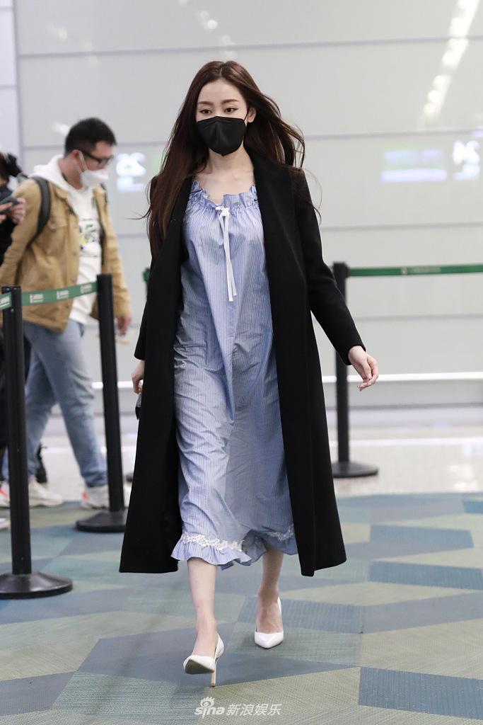 长裙配风衣_穿长裙配风衣(3)