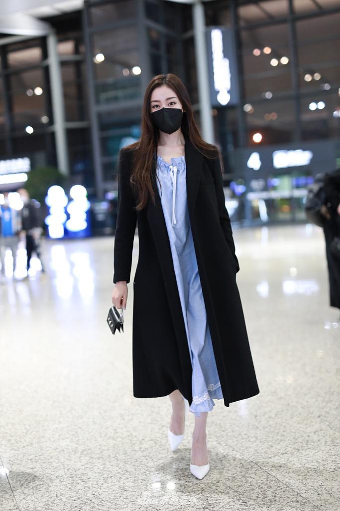 长裙配风衣_穿长裙配风衣(3)