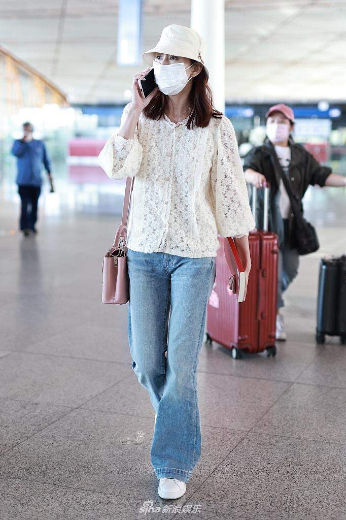 手机搭配自己的衣服 e4fb-kphwums3742070.jpg