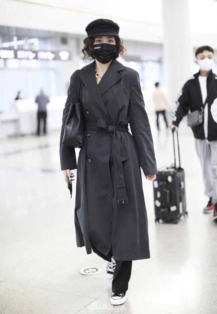 戴帽子风衣_戴帽子风衣图片大全(2)