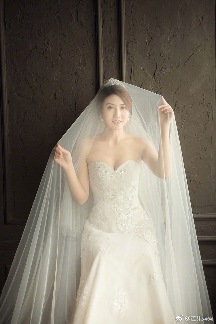 欢子婚纱照_婚纱照风格(2)