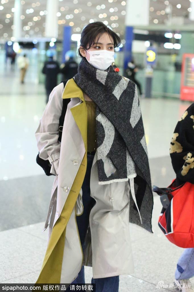 风衣围巾_风衣围巾男漫画图片(2)