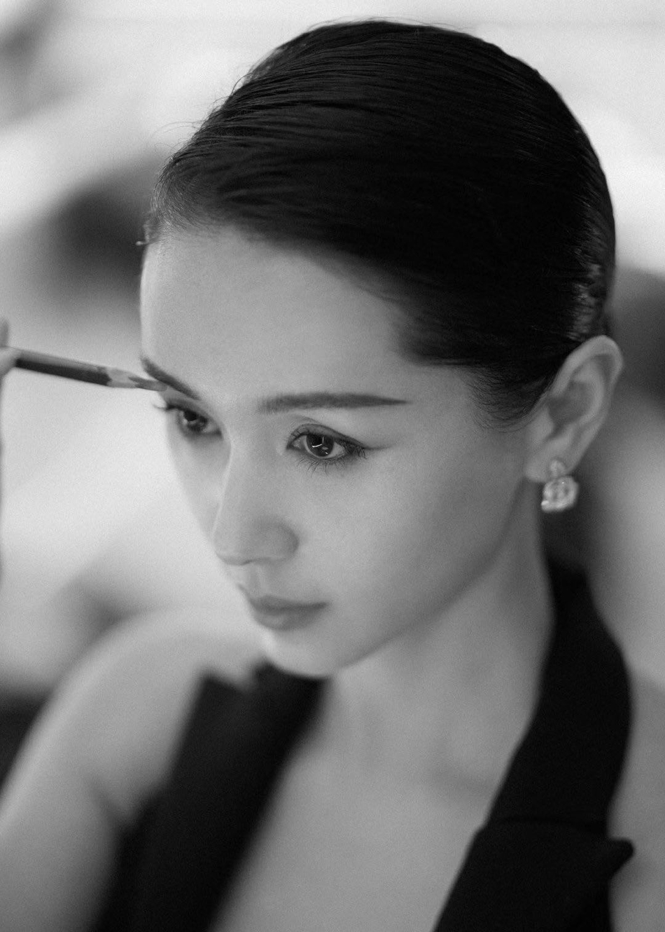 【奇趣网】女星工作室精修哪家强！郑爽王子文王鸥谭松韵等谁赢了