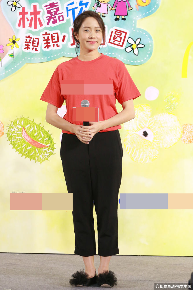 组图:辣妈林嘉欣时隔13年再开唱 谈女儿露出一脸慈爱