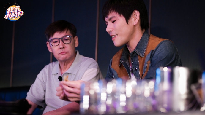 [奇趣网]向佐郭碧婷升级成为小两口！一路高调秀恩爱低调结婚