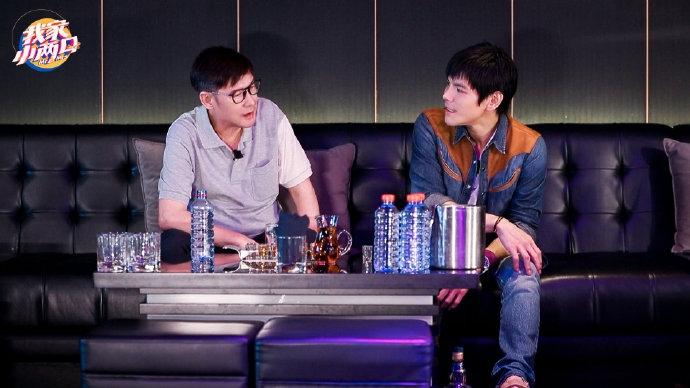 [奇趣网]向佐郭碧婷升级成为小两口！一路高调秀恩爱低调结婚