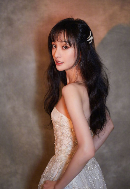 【奇趣网】女星工作室精修哪家强！郑爽王子文王鸥谭松韵等谁赢了