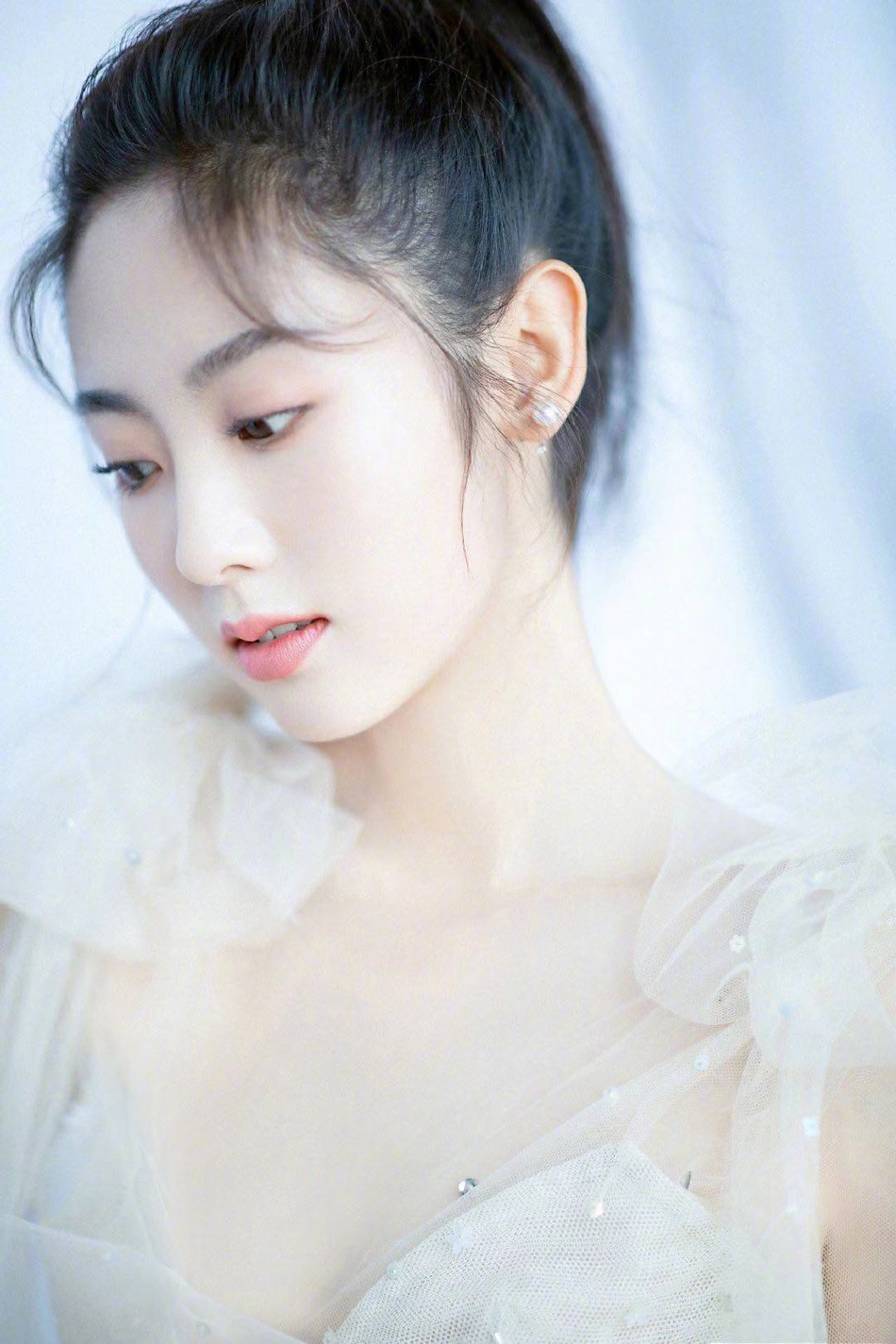 【奇趣网】女星工作室精修哪家强！郑爽王子文王鸥谭松韵等谁赢了