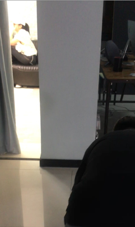 「奇趣网」感情好着呢！陈妍希探班陈晓再破两人离婚传闻