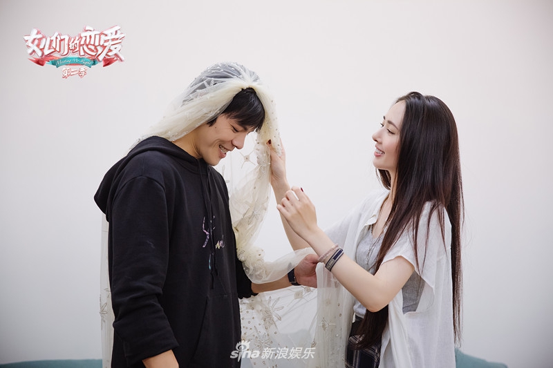 [奇趣网]向佐郭碧婷升级成为小两口！一路高调秀恩爱低调结婚