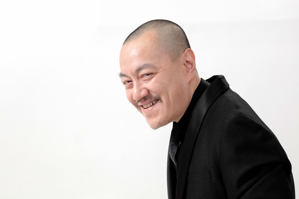 组图:雪村全新写真大片曝光 多变表情上演变脸戏法