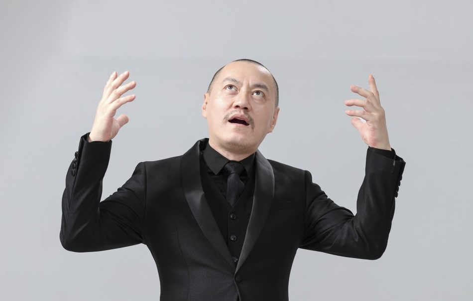 雪村全新写真大片曝光 多变表情上演变脸戏法