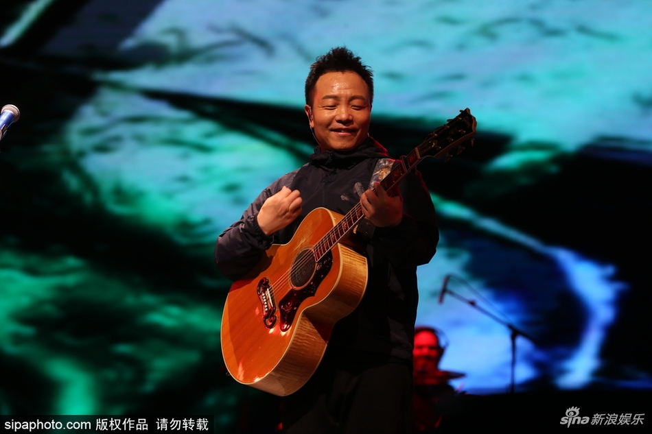 蓝莲花许巍歌曲 ZW1d-fypathz6293501.jpg