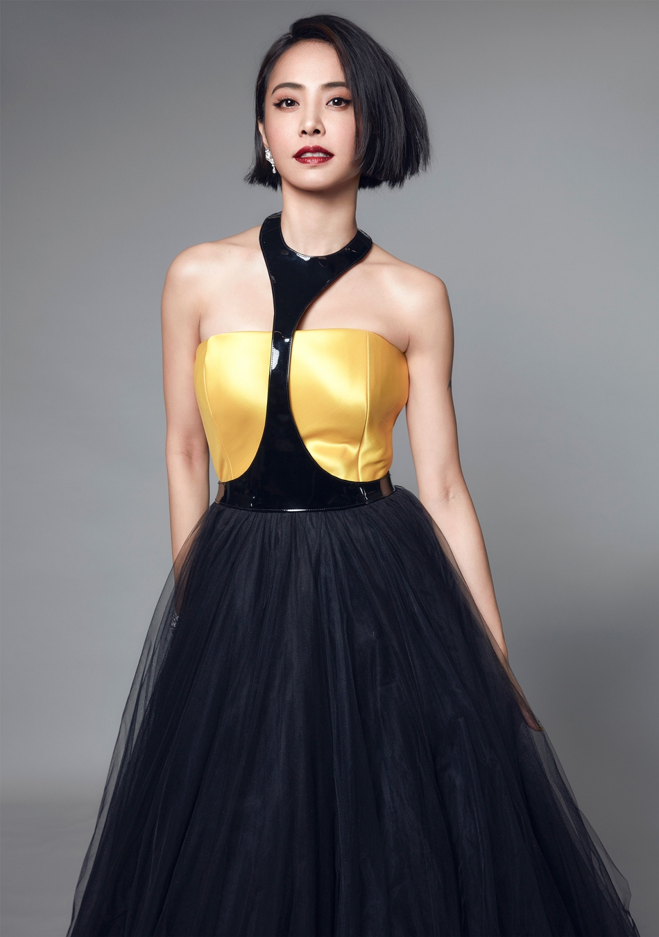 组图 蔡依林首登金马奖 身着漆皮露肩晚礼服优雅大方