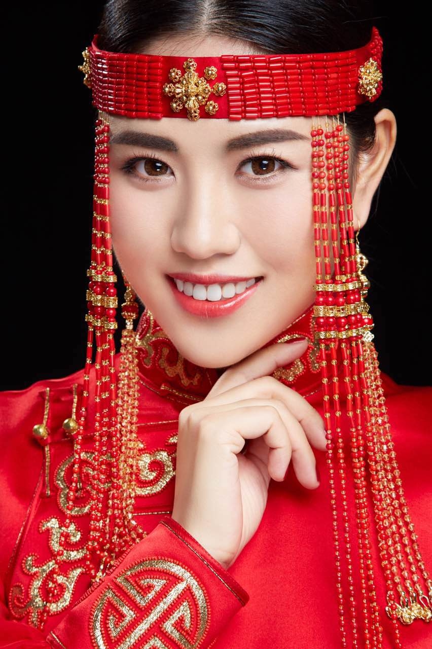 组图:哈布尔《中国美草原美》上线 展对家乡的热爱