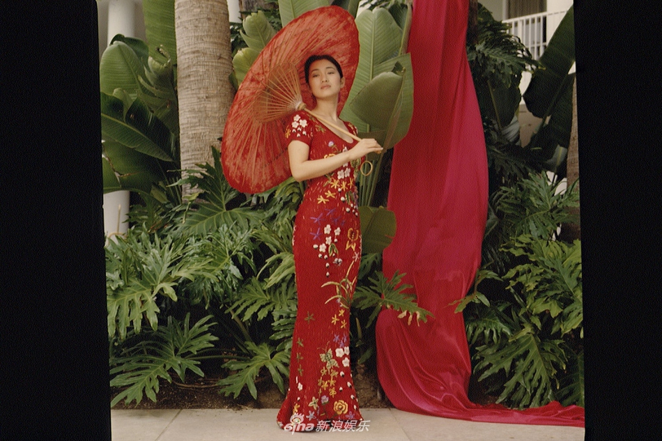 巩利29年前写真曝光（图）