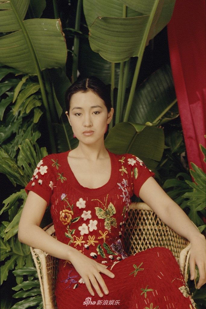 巩利29年前写真曝光（图）