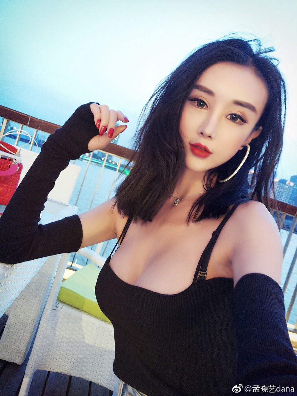 孟晓艺内衣_孟晓艺性感内衣照