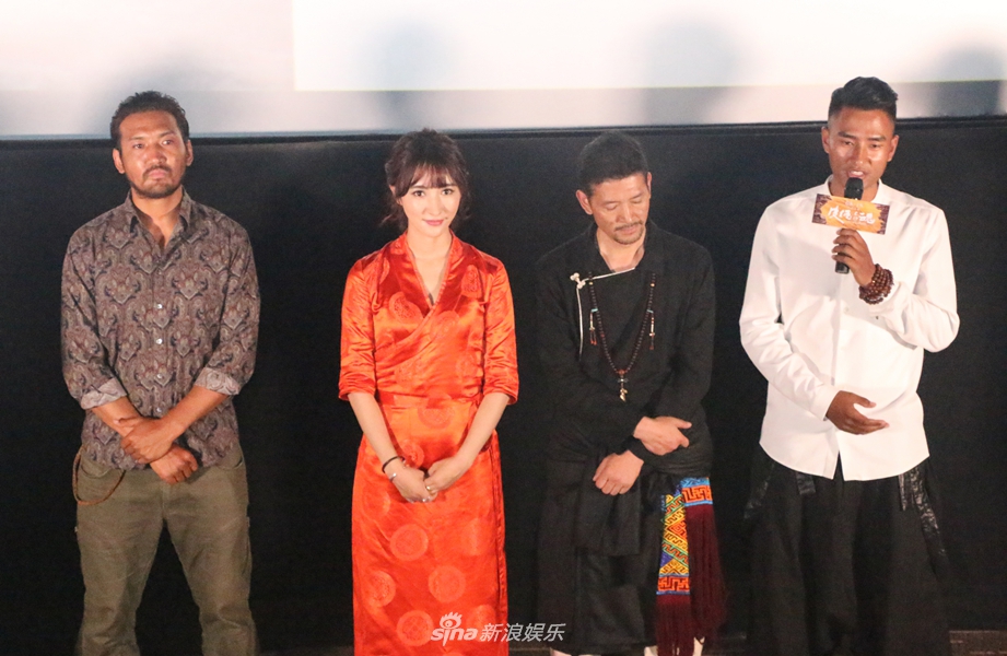 组图:翻越海拔6700米 曲尼次仁挑战身体极限