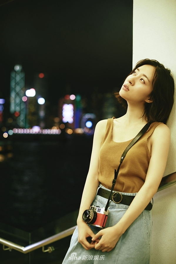 组图:杨玥质感大片曝光 展现清纯与性感的迷人反差