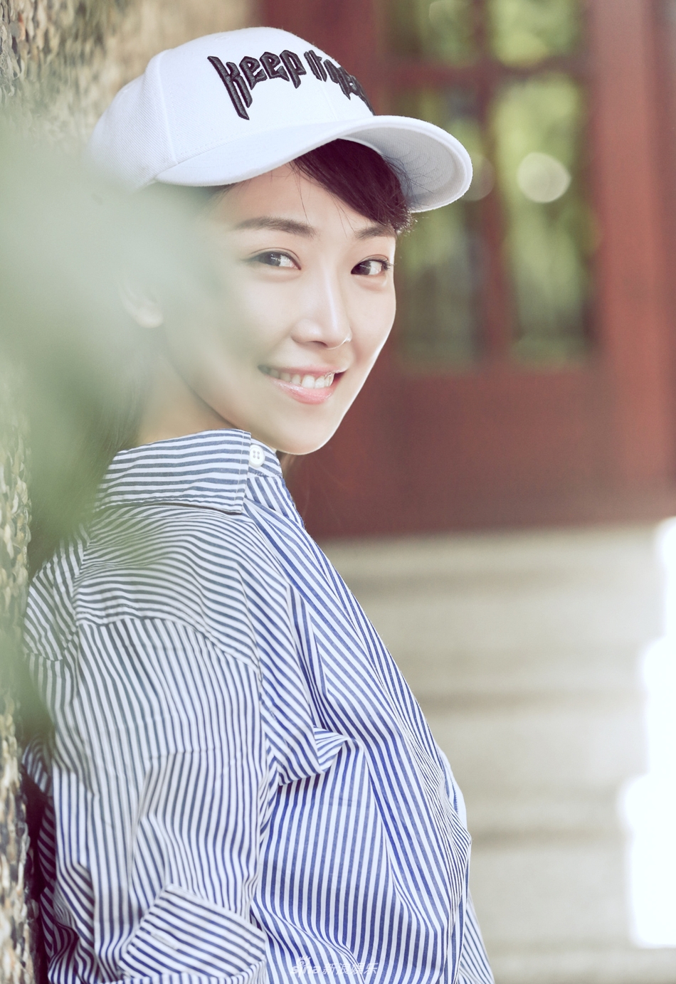 中国内地美女演员菅纫姿