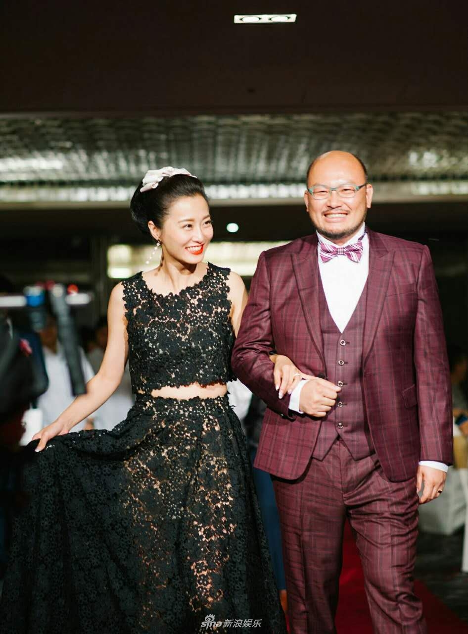 组图:赵小侨在台举办婚礼 三口之家画面温馨感人