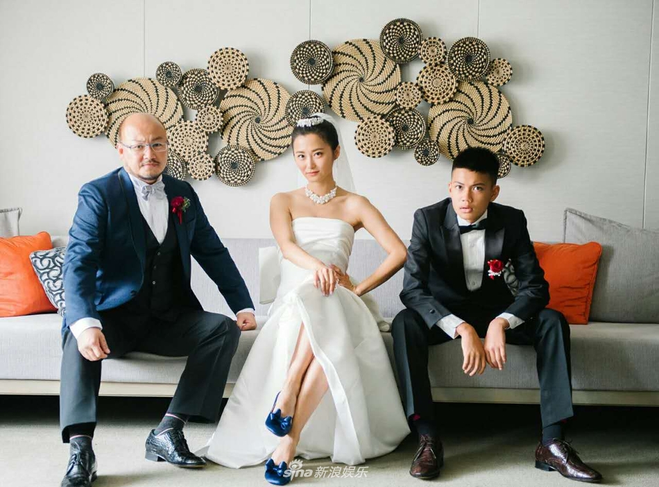 赵小侨在台举办婚礼 三口之家画面温馨感人