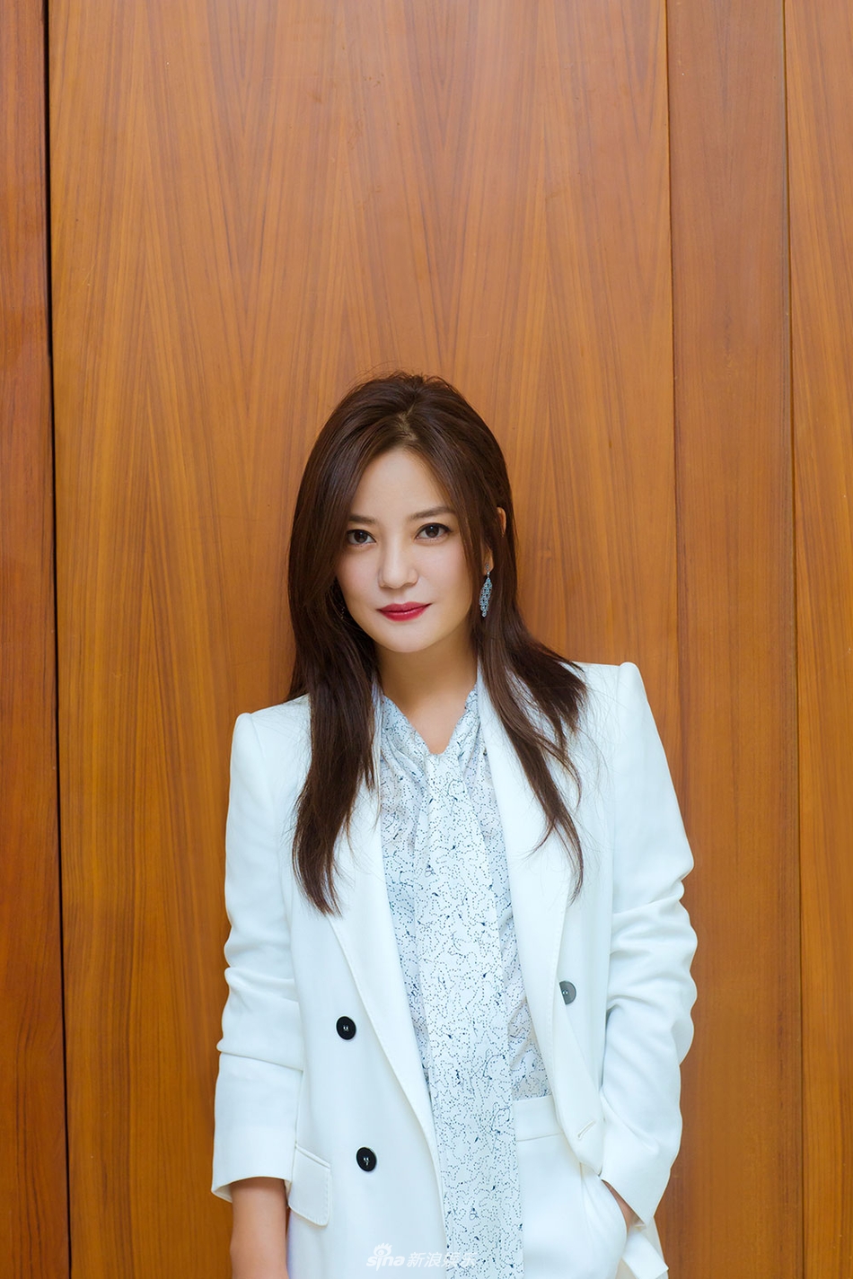 女老总唱歌_唱歌卡通图片(2)