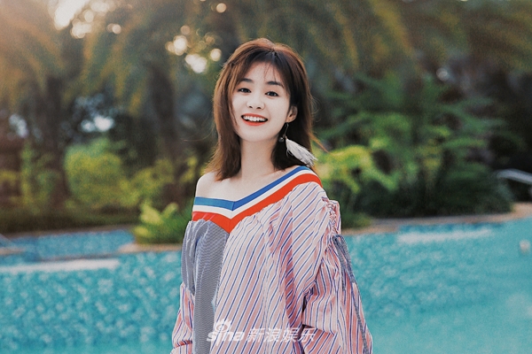 组图:郑合惠子出游大片 萌力少女开启长假好心情