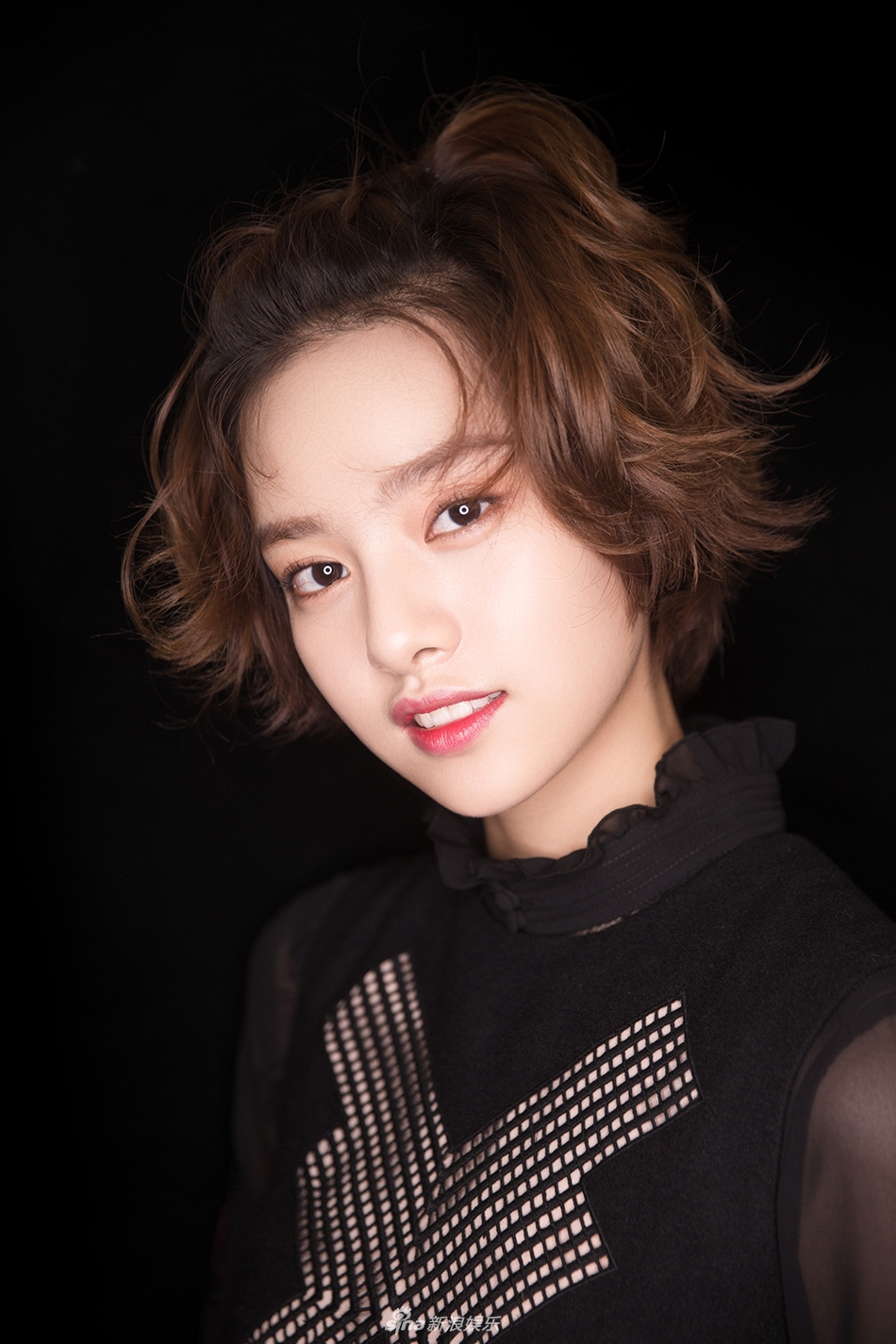 中国内地美女演员张艺上