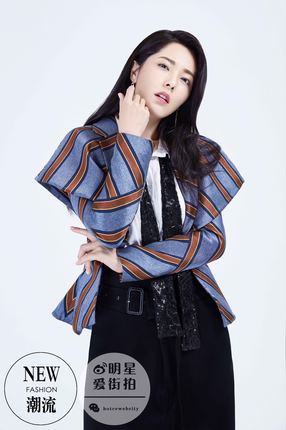 组图:曾黎最新时尚大片曝光 行走衣架子可咸可