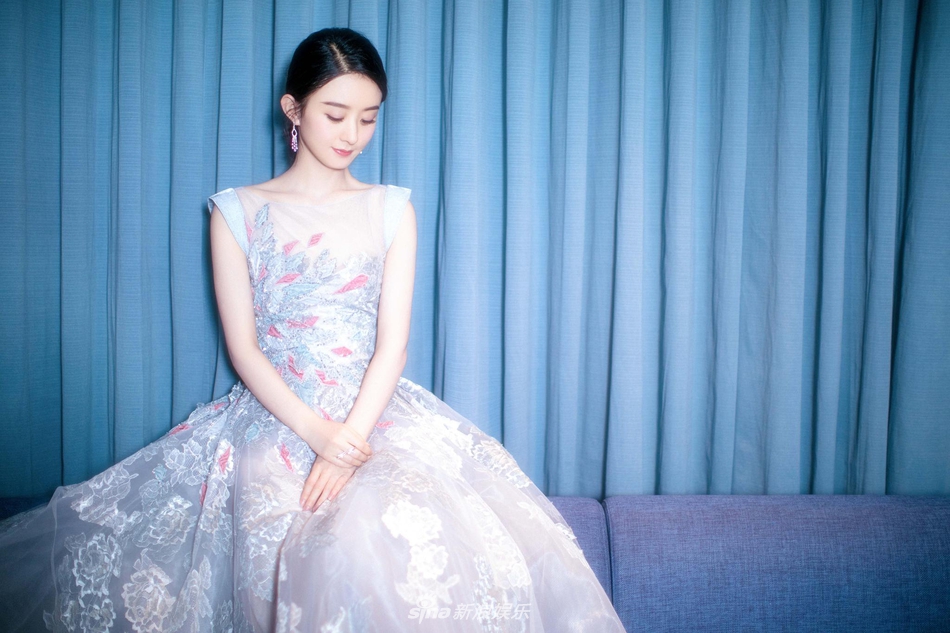 赵丽颖图片没有穿内衣_没有穿内衣的美女大全(2)