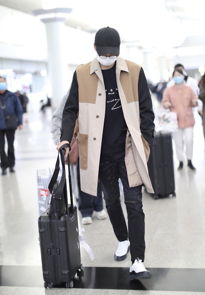 风衣t台秀_t台秀图片(2)