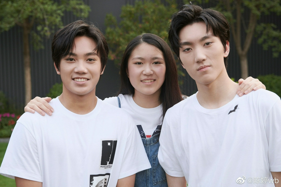 张艺谋老婆陈婷现在的照 ebec-a8c7d11d9019ed8963b12ec27073bd3e.jpg