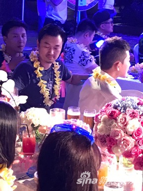 张玮杨烨婚纱_织金县委书记张玮(2)