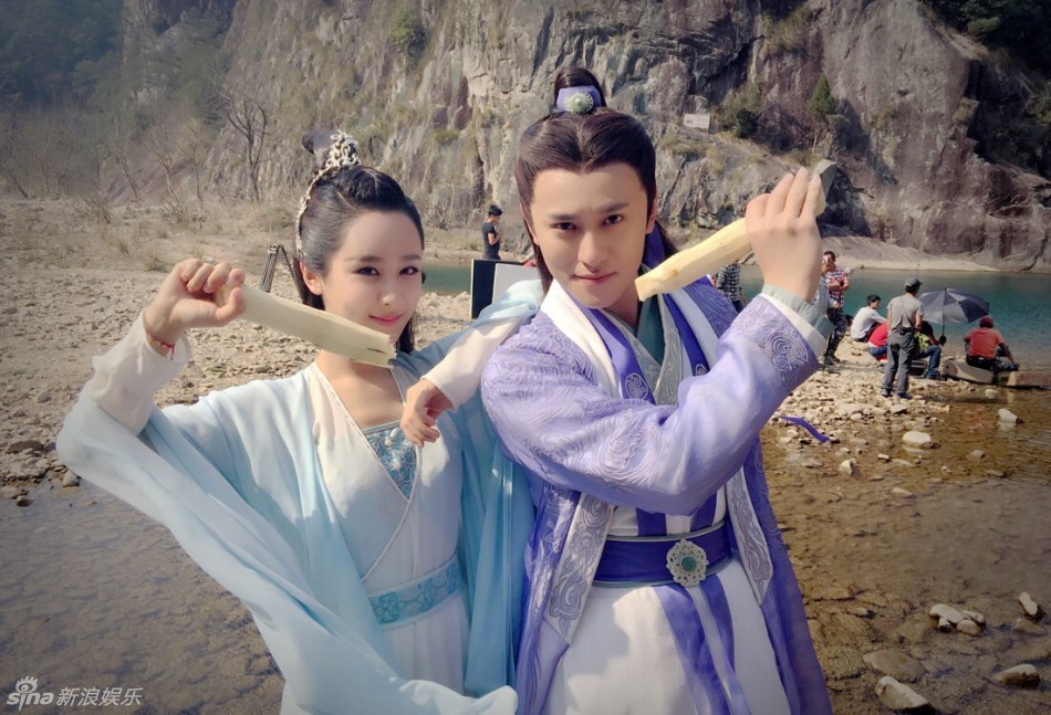 杨紫和秦俊杰的婚纱照_杨紫和秦俊杰结婚照(2)