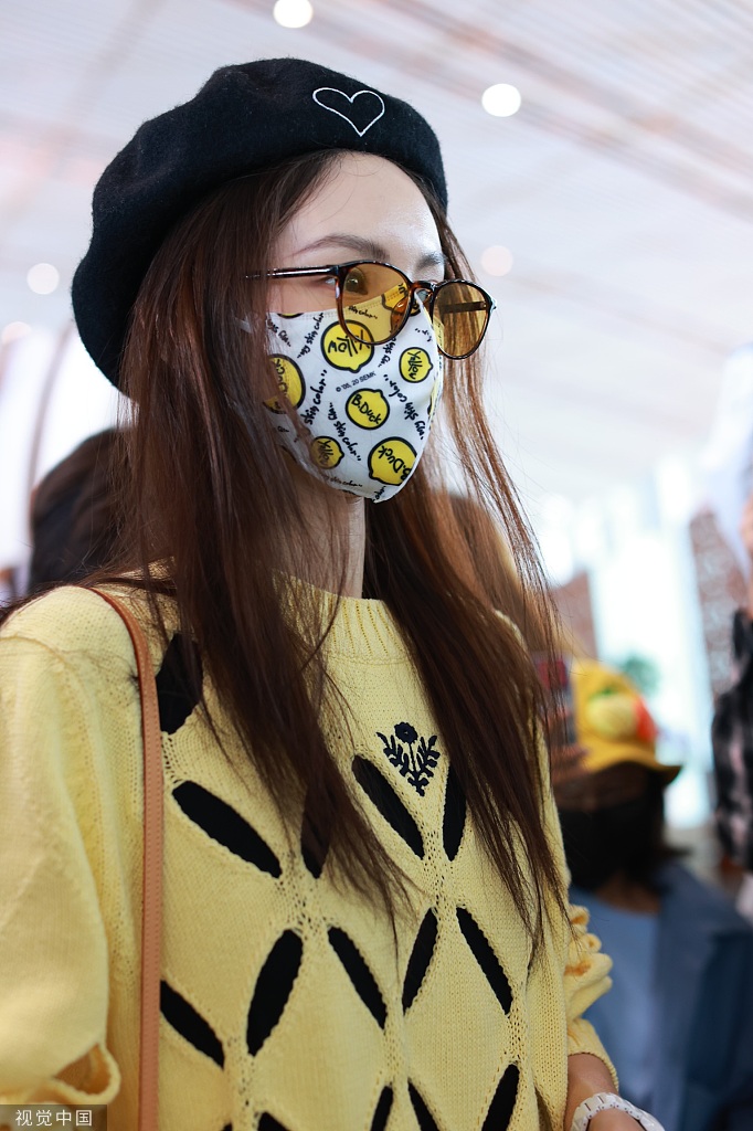 皮肤黄戴什么色美瞳,皮肤黄戴什么颜色的翡翠手镯