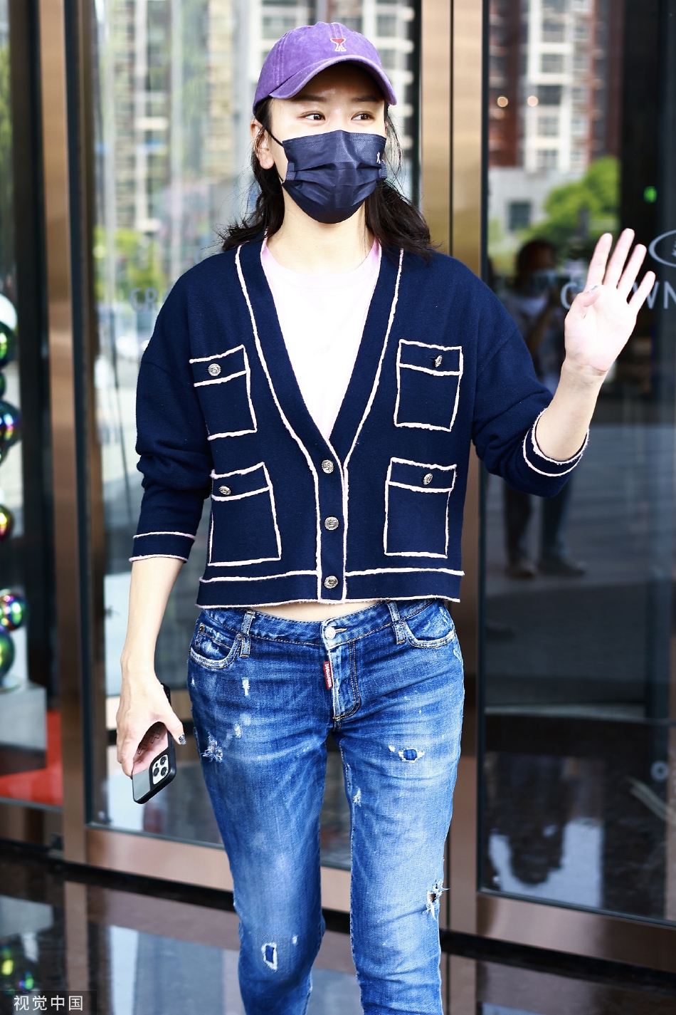 组图:阿sa阿娇毛俊杰《乘风破浪》上班路透姐姐们造型休闲状态佳第2张图片 组图:阿sa阿娇毛俊杰《乘风破浪》上班路透姐姐们造型休闲状态佳第2张图片
