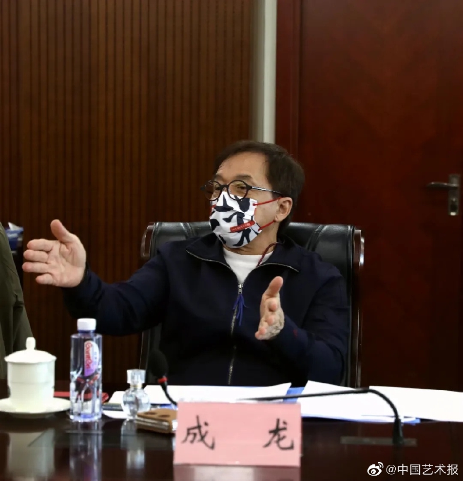 组图:中影协第十届主席团第五次会议陈道明戴帽出席难遮花白头发第2张图片 组图:中影协第十届主席团第五次会议陈道明戴帽出席难遮花白头发第2张图片