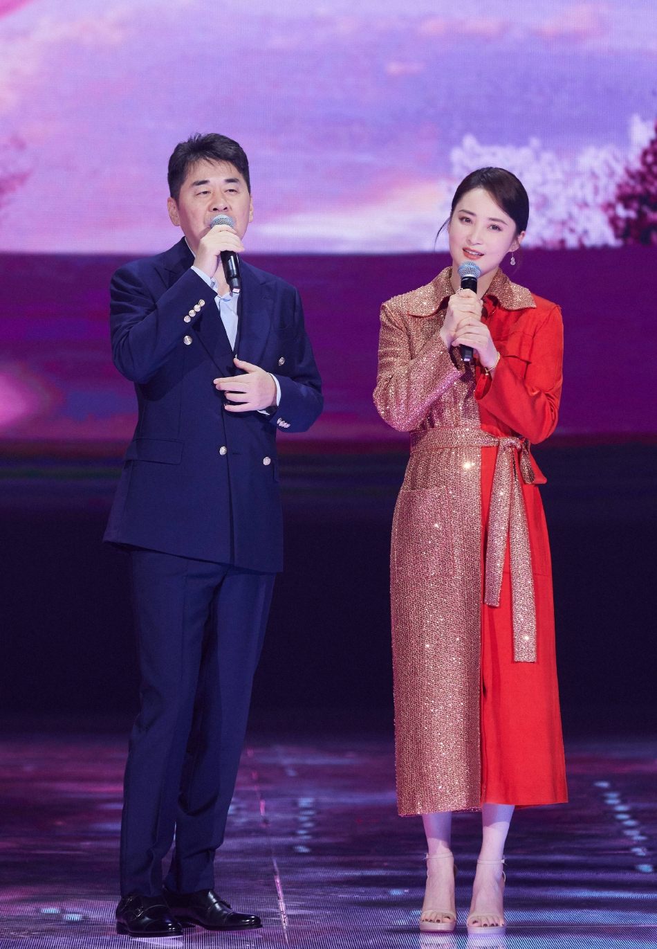 组图：2022各大卫视春晚精彩看点 郭麒麟宋小宝张杰冯巩等亮点足_16