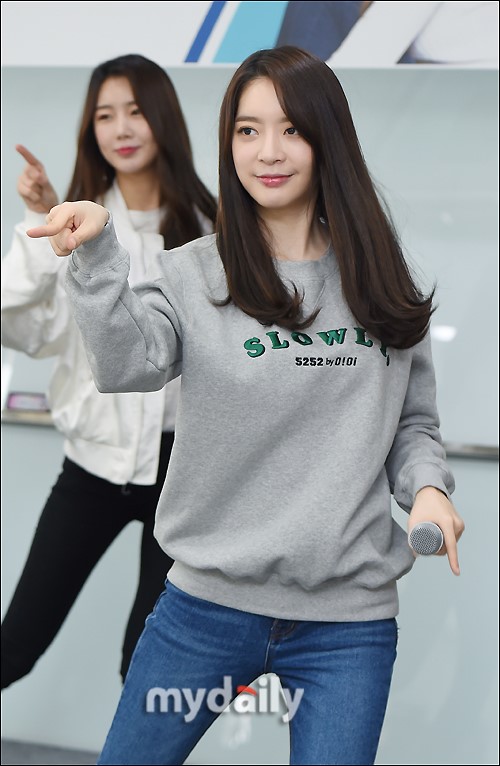 赵雅英