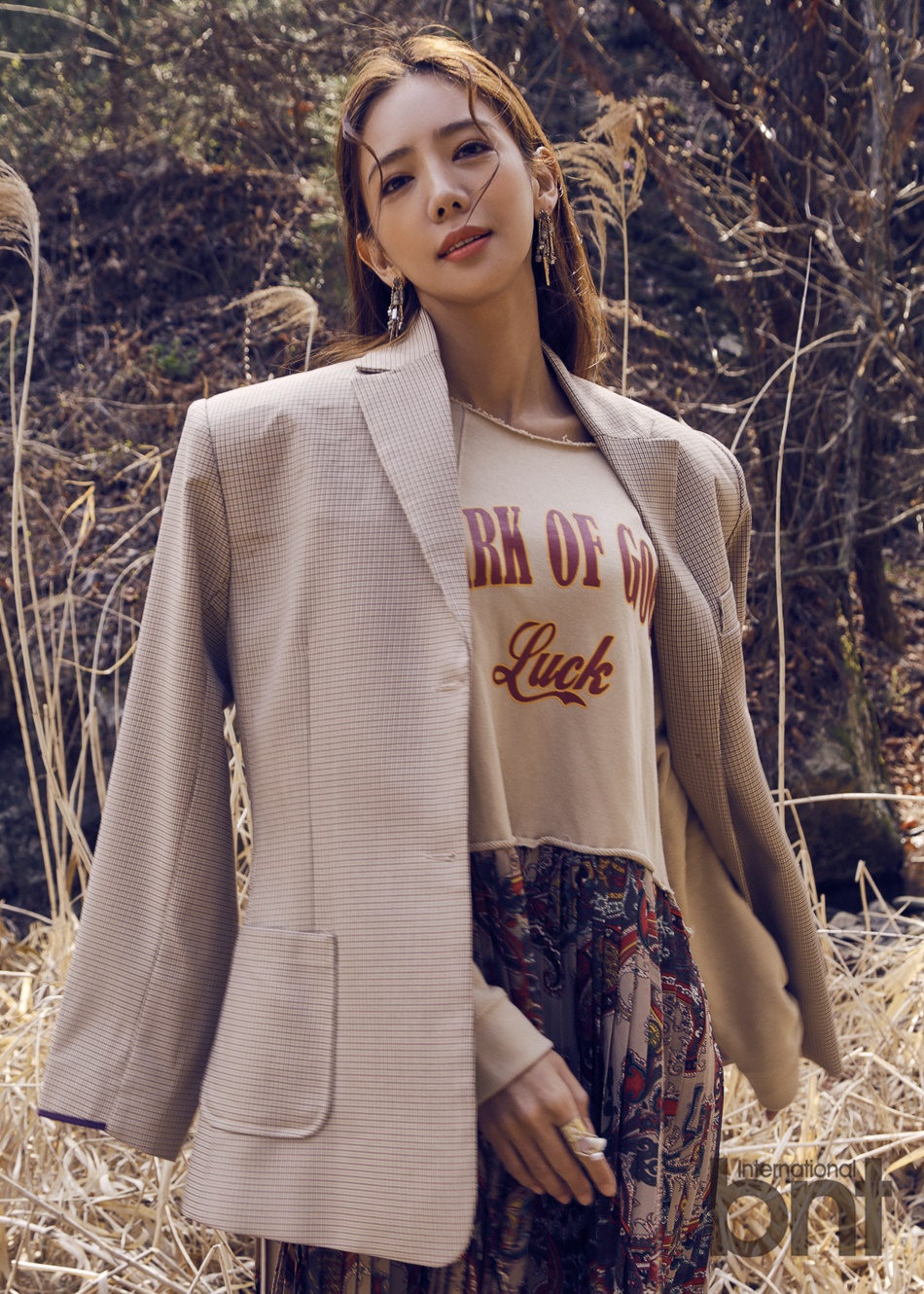组图:韩女星李泰林拍时尚写真 纤腰翘臀身材曼妙