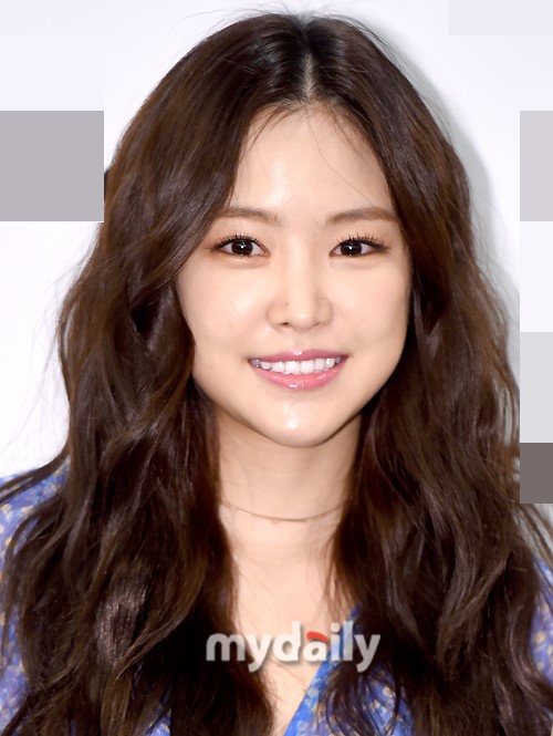 韩国美女孙娜恩拍写真清纯迷人