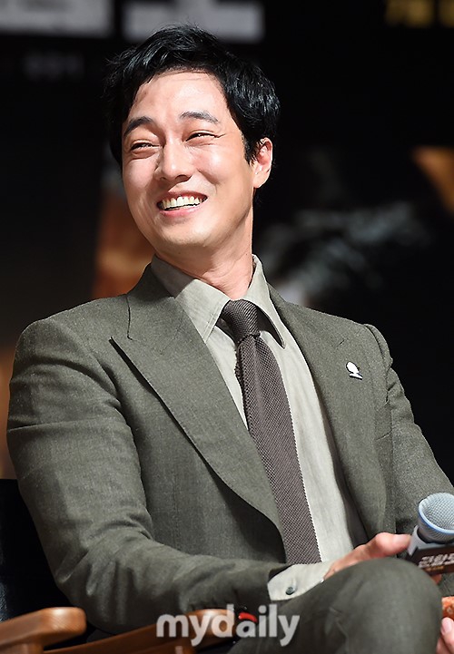 《军舰岛》发布会 宋仲基苏志燮黄政民实力相聚