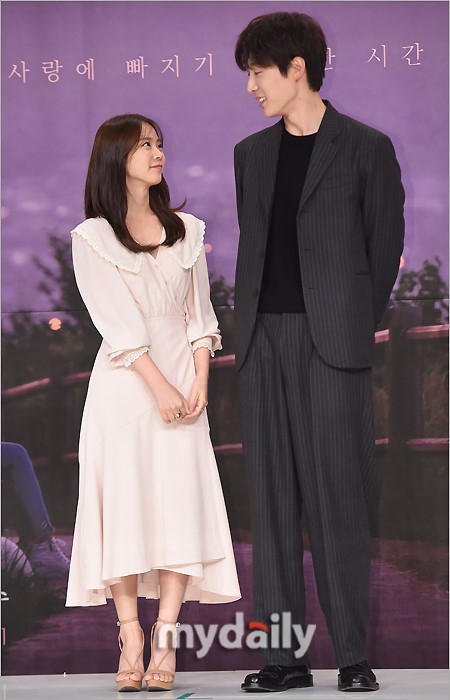 组图:韩剧《十二夜》发布会韩胜妍申贤秀出席