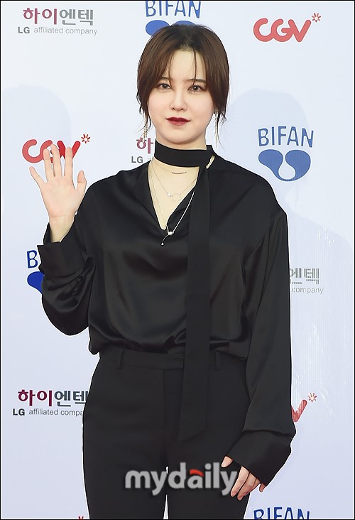 胖若两人!具惠善暗黑系妆容亮相 发福变双下巴