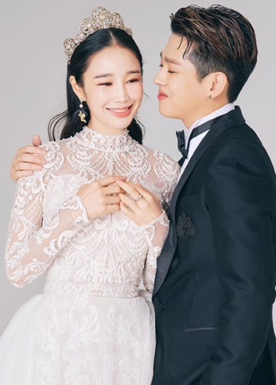李思婚纱照_李璐和李思的结婚照
