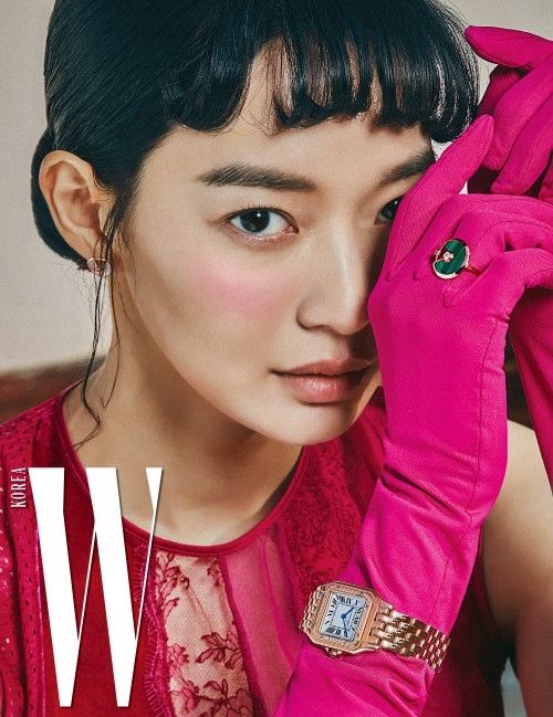 组图:申敏儿写真华贵时尚 晒伤妆充满异域风情